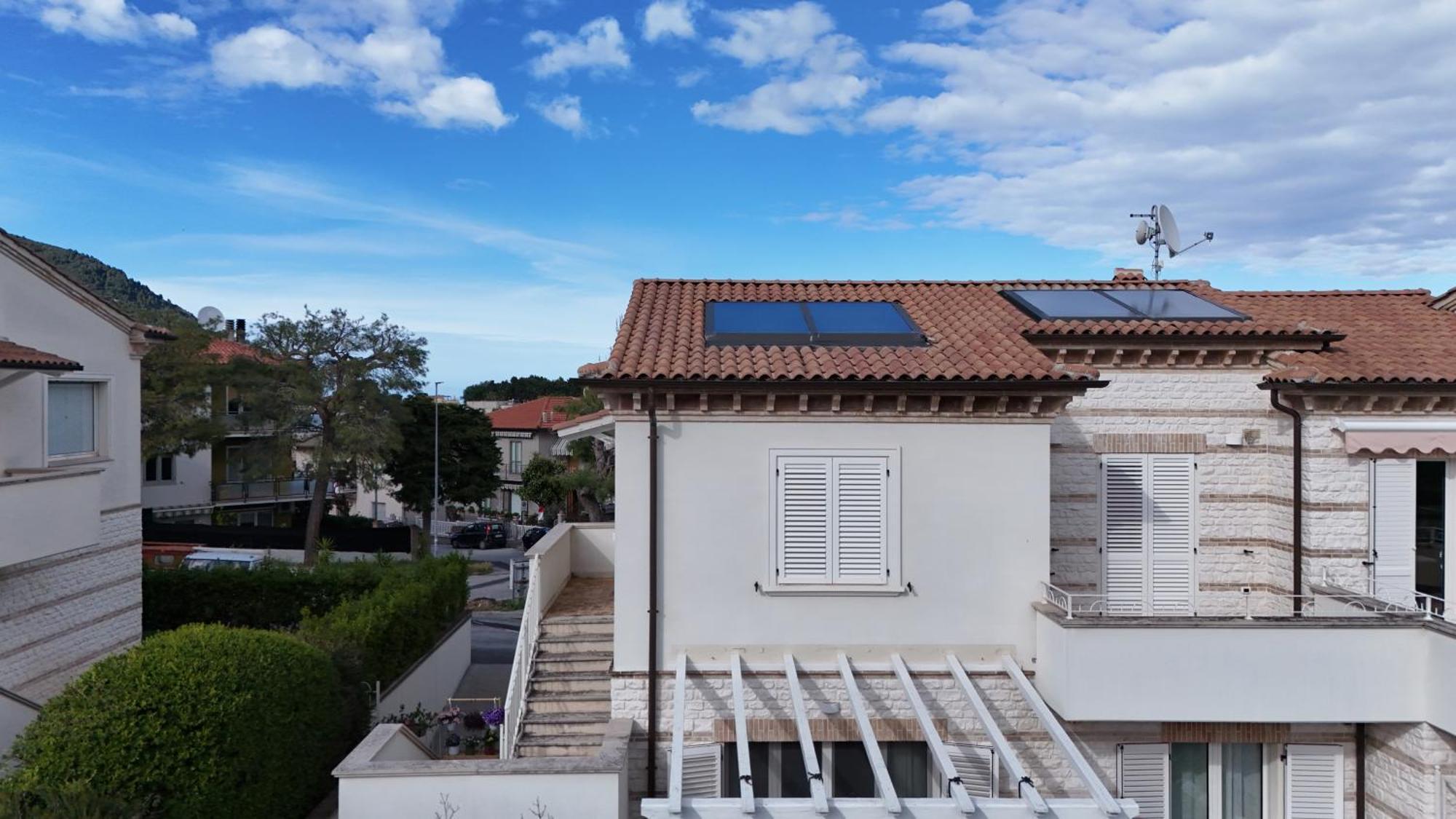 S023 - Sirolo, Magnifico Trilocale Design Con Terrazzo Apartment Ngoại thất bức ảnh